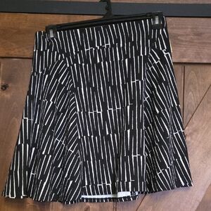 Max Studio Black and White Graphic Circle Skirt